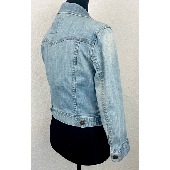 FOREVER 21 • Light Wash Distressed Denim Jacket - Picture 6 of 14
